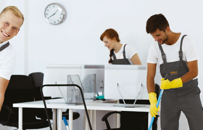 La meilleure démarche d’un agent d’entretien pour nettoyer les bureaux
