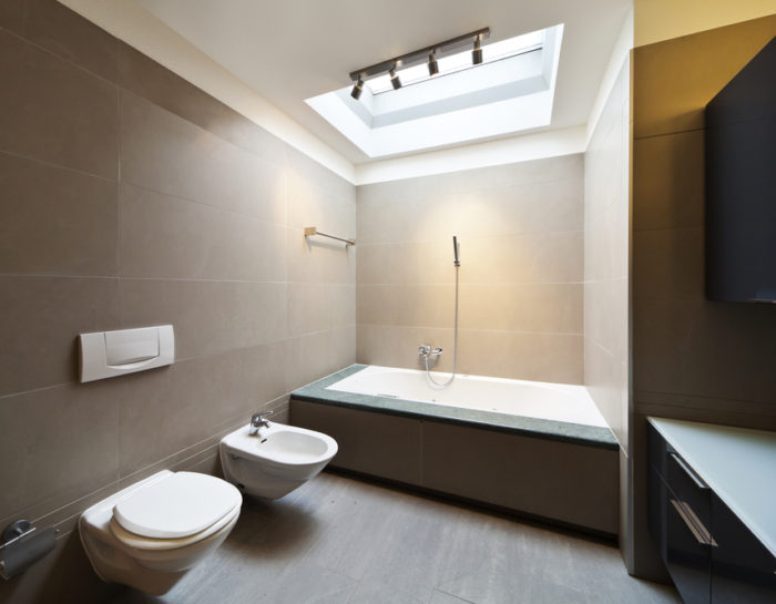 Réaménager sa salle de bain : que faire concernant les travaux d’électricité ?